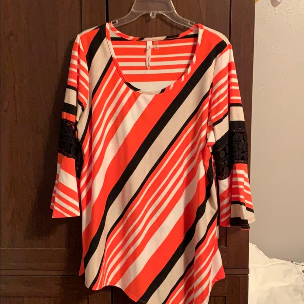 Ladies top.